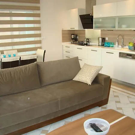 Guzelyali I Apartment